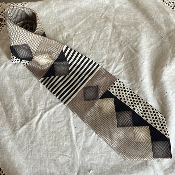 Georgio Rossini 100% silk tie - Picture 1 of 4